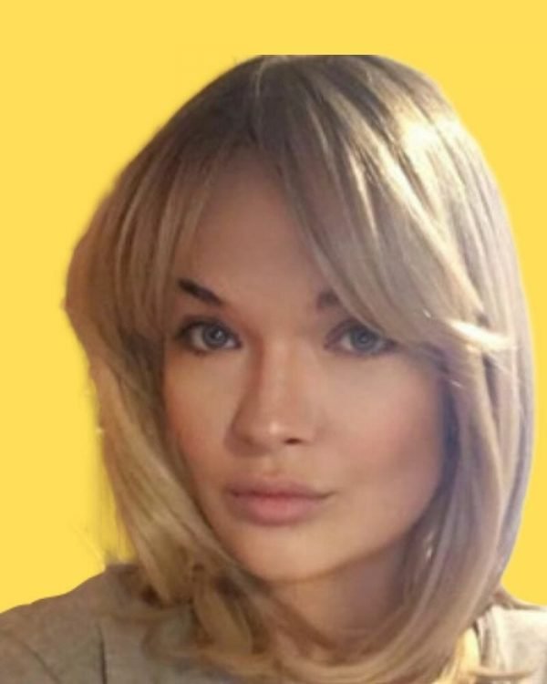 Synthetic Straight Layered Wigs with Bangs - Image 5